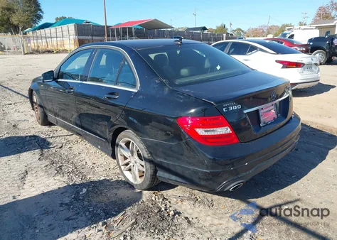 2014 Mercedes-Benz C 300 Sport 4Matic из США, поврежденный, VIN WDDGF8AB9EG249719